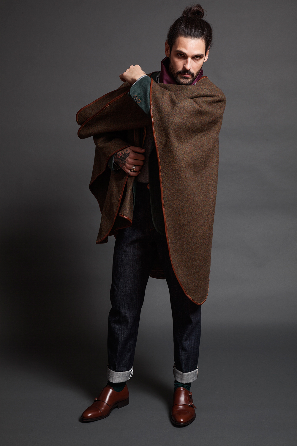 TheConcrete_Cape_Wool_Worn_04